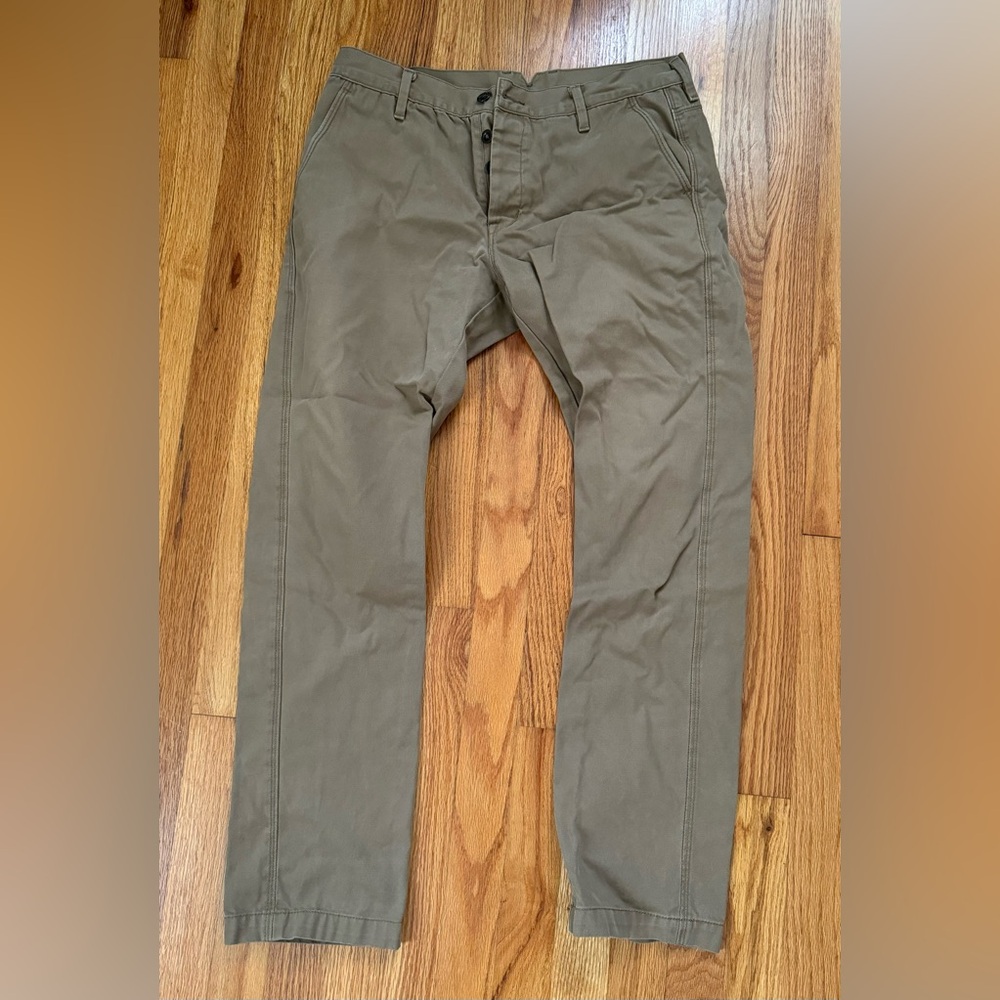 Levi’s 510 Button-fly khakis